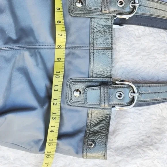 Coach pearl grey tote with patent‎ trim